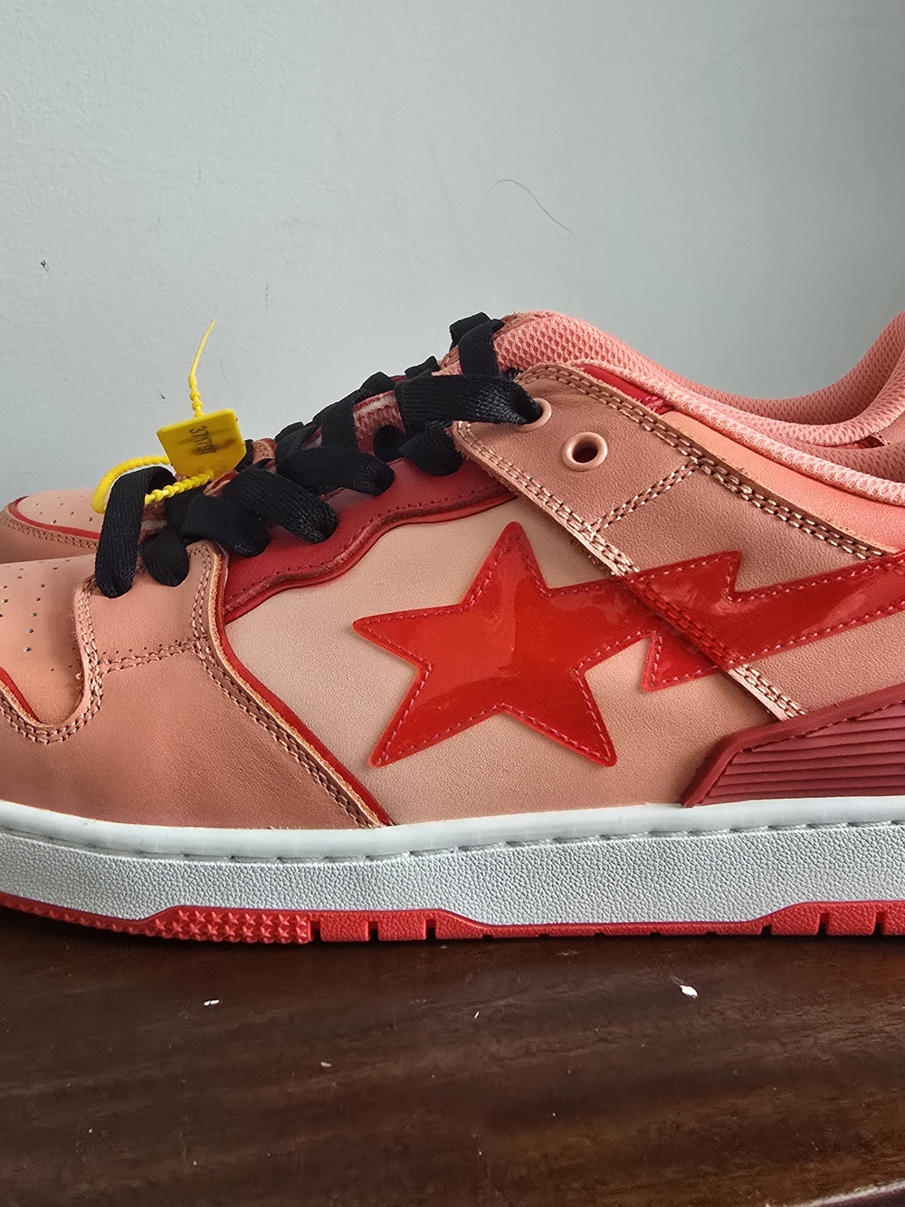 BAPE STA Low Sneakers RED GRADATION - Picture 4 of 5